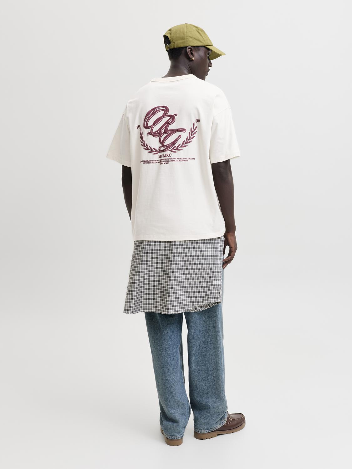 model_shot-back